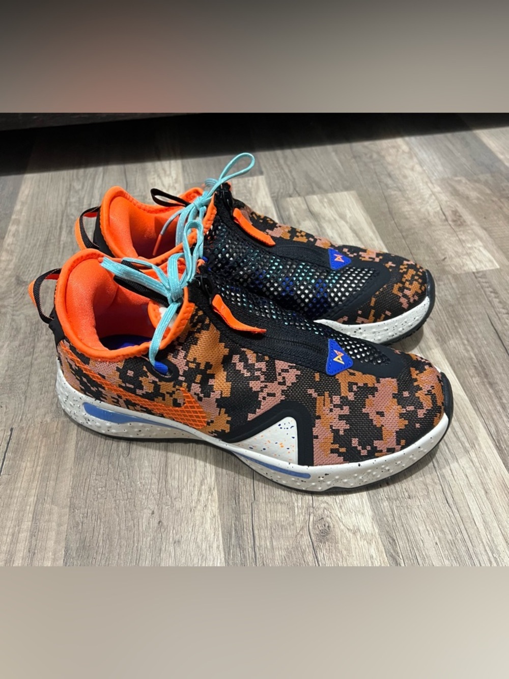 NWOT Nike Men’s Orange & Black Pg 4 Digi Camo Basketball Shoes Size 8